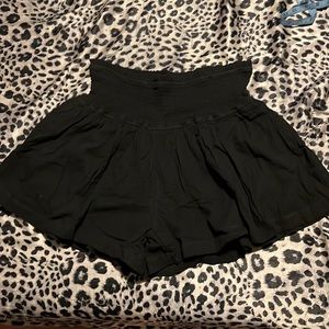 Black size XL large elastic waist and flare shorts